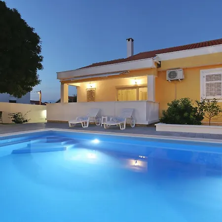 別荘 Solaris Podgradina (Posedarje)