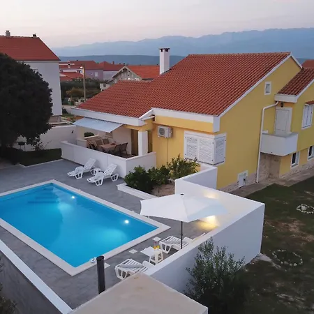 Solaris * Podgradina (Posedarje)