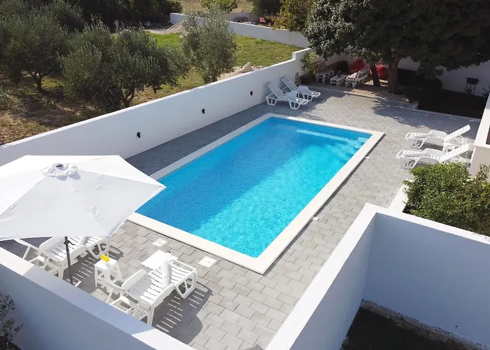 Solaris * Podgradina (Posedarje)